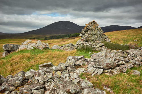 Druim nan Aigeach (Drunanagnach) and Lòn Mòr with Carn Liath beyond &copy; George Logan 2026